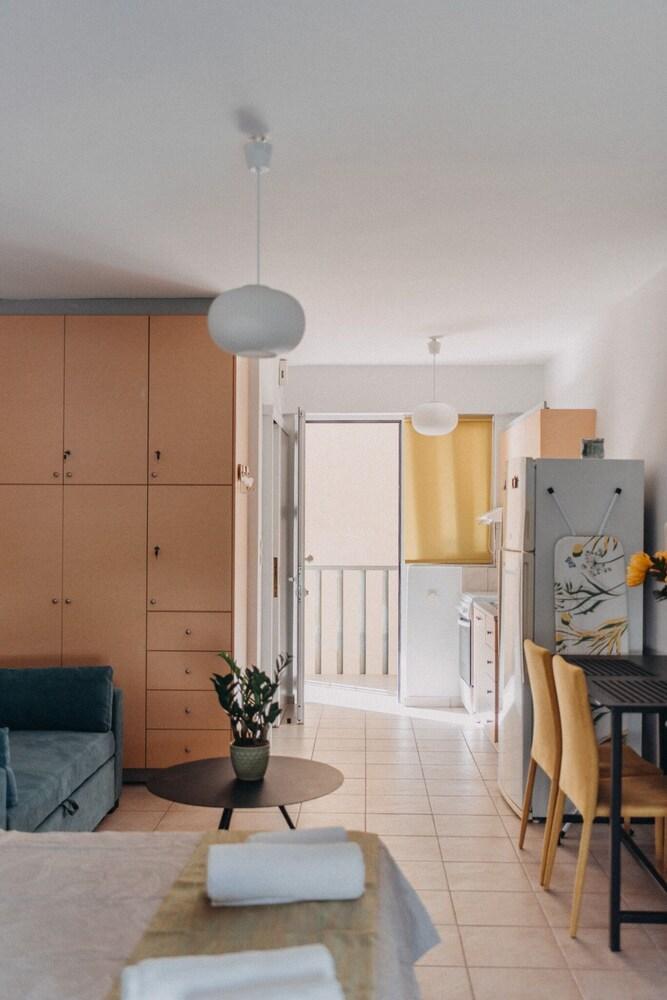 Best House, Nirvana Ii, Patra Zewnętrze zdjęcie